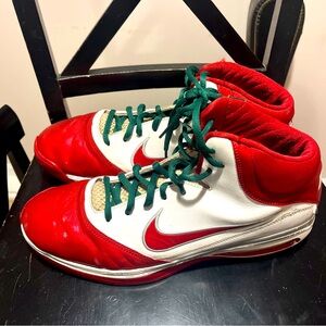 Size 15 Nike Elite Basketball Shoes